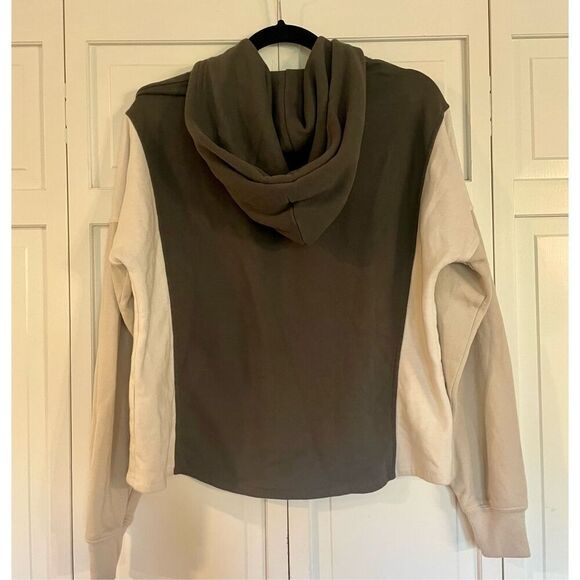 Abercrombie & Fitch Soft AF colorblock cropped hoodie small - Picture 4 of 8